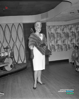 005 - Femme coiffure