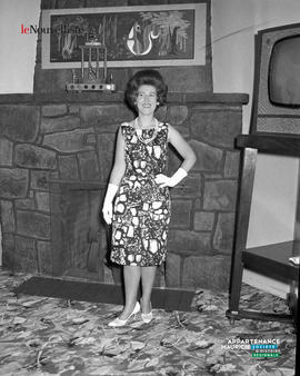 002 - Femme coiffure