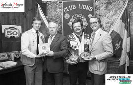 Personnes au Club Lions