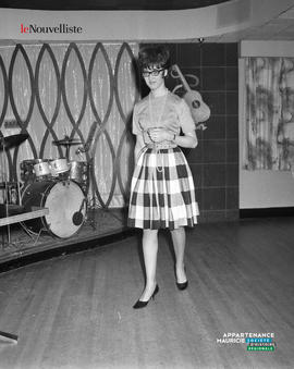 003 - Femme coiffure