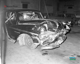 001 - Voiture accidentée