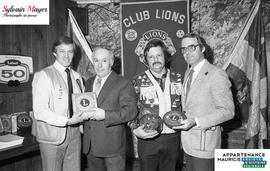Personnes au Club Lions